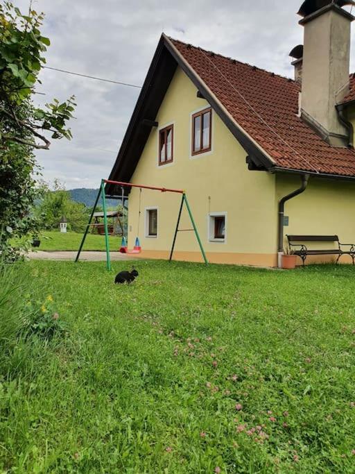 Charmantes Ferienhaus In Bester Lage Keutschach am See Exterior photo